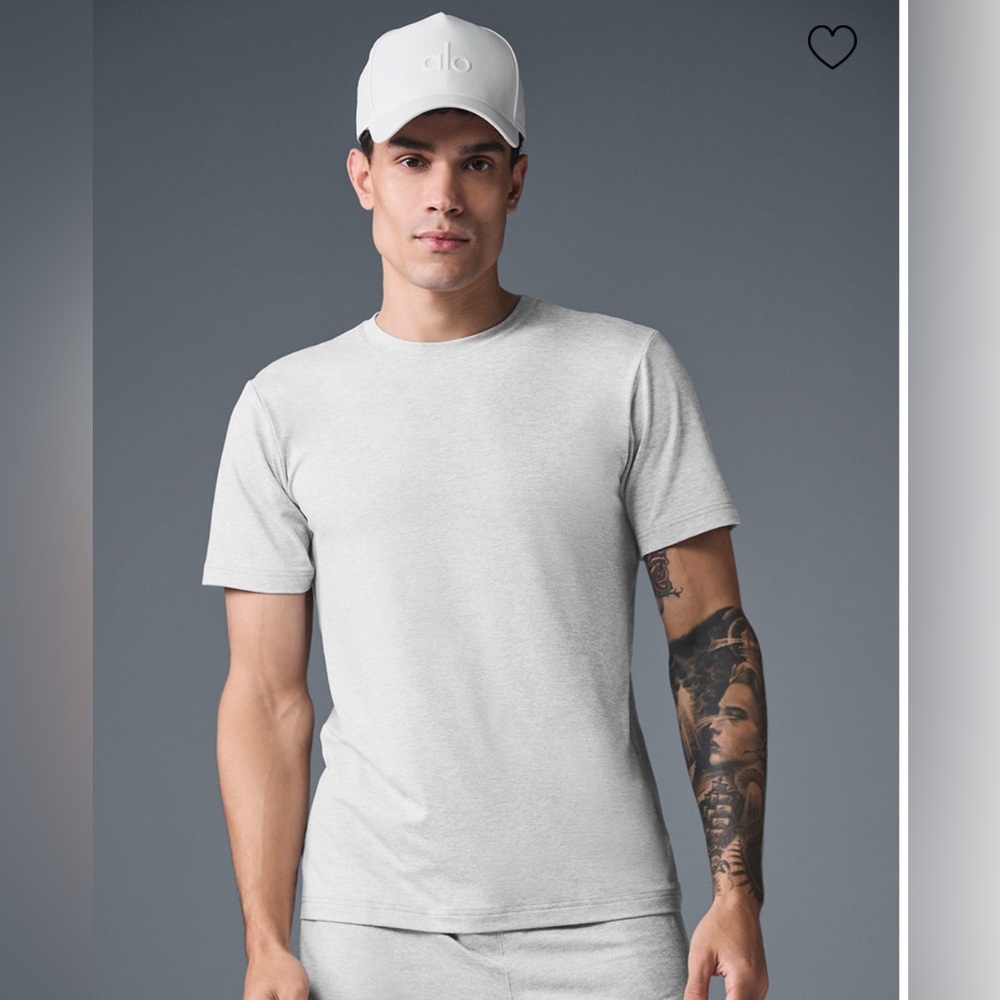 3RD RESTOCK ALO Yoga Men’s “Conquer Reform” Short Sleeve (L) *BESTSELLER*